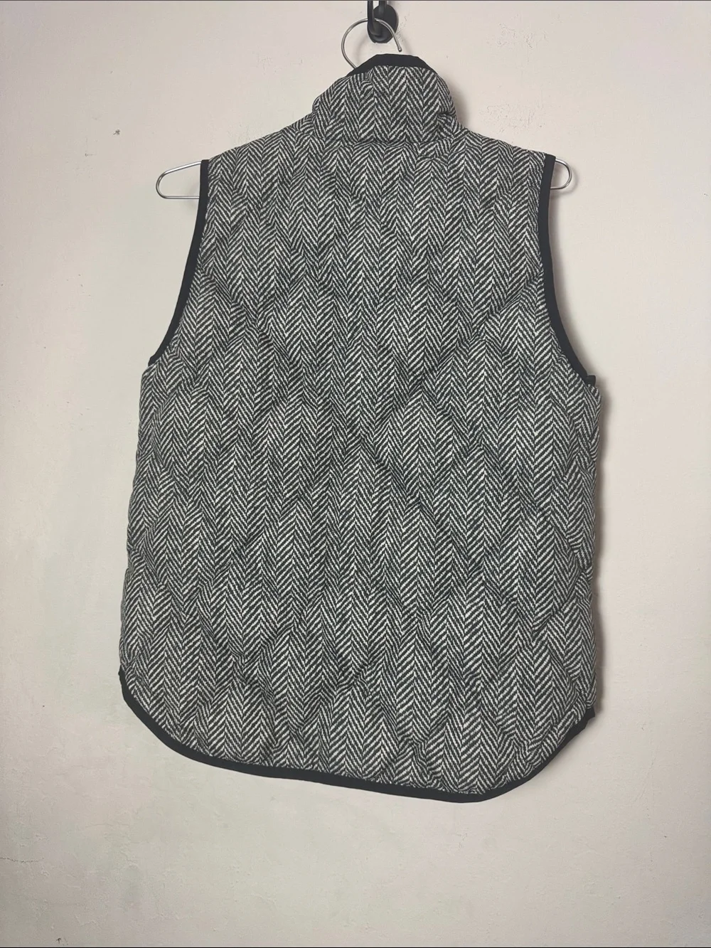 J. Crew Herringbone Quilted Excursion Vest Size Small